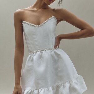 V. Chapman Evie Strapless Fit & Flare
Brocade Mini Dress